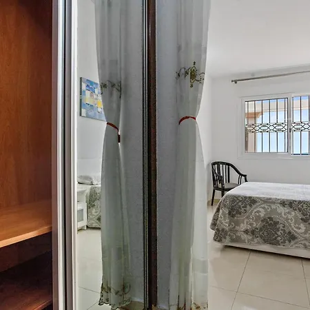 Confortable Big Apartment, Huge Terrace, Parking