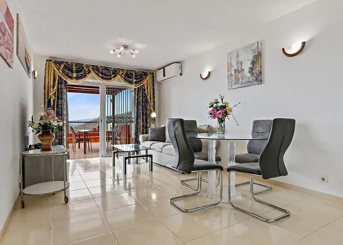 Incredible Sunset Apartment, Huge Terrace, Parking, Air C Appartamento *