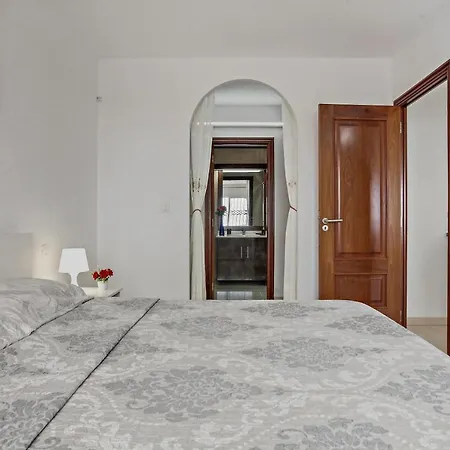 Incredible Sunset Apartment, Huge Terrace, Parking, Air C Apartament Costa Adeje (Tenerife)