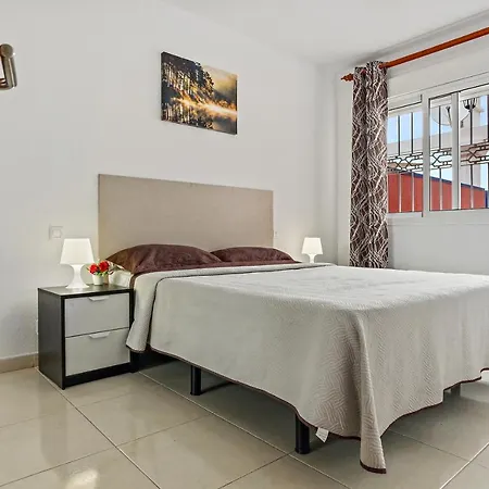 Incredible Sunset Apartment, Huge Terrace, Parking, Air C